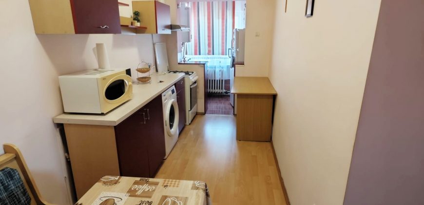 Garsoniera, mobilata ,utilata, Cetate, aproape de Bulevardul Transilvaniei !