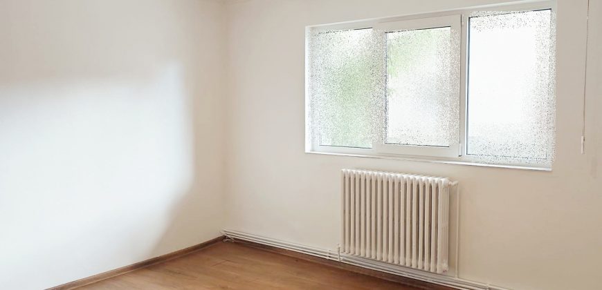 Apartament 2 camere, Parter inalt, zona Cetate-Piata!