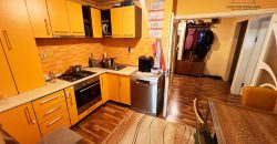 Apartament 3 camere decomandat ,finisat, Parter inalt, 2 bai, balcon, Cetate !