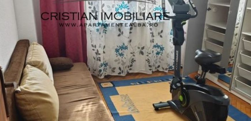 Apartament 3 camere decomandat, mobilat-utilat, Cetate-Mercur!