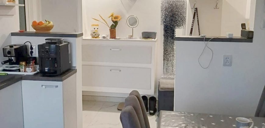Apartament 2 camere, Cetate- Spital, etajul 3