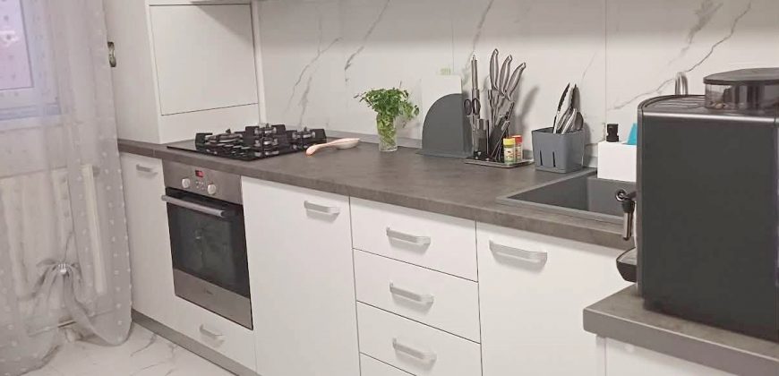 Apartament 2 camere, Cetate- Spital, etajul 3