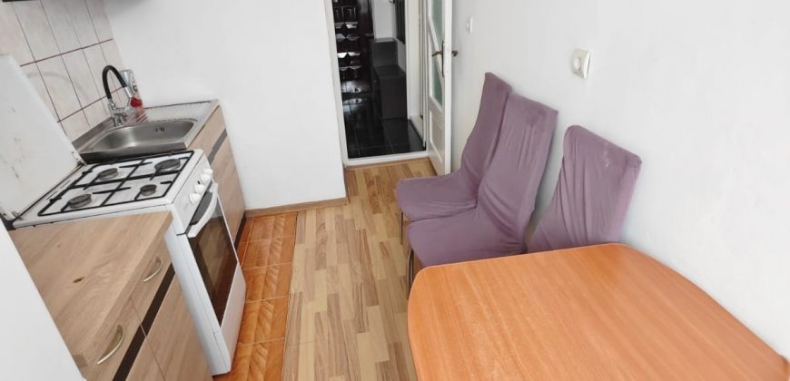 Apartament 2 camere decomandat, mobilat, utilat ,zona Sub Stadion !