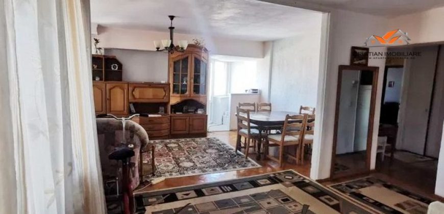 Apartament 3 camere decomandat, mobilat, utilat,bloc cu lift ,Centru !