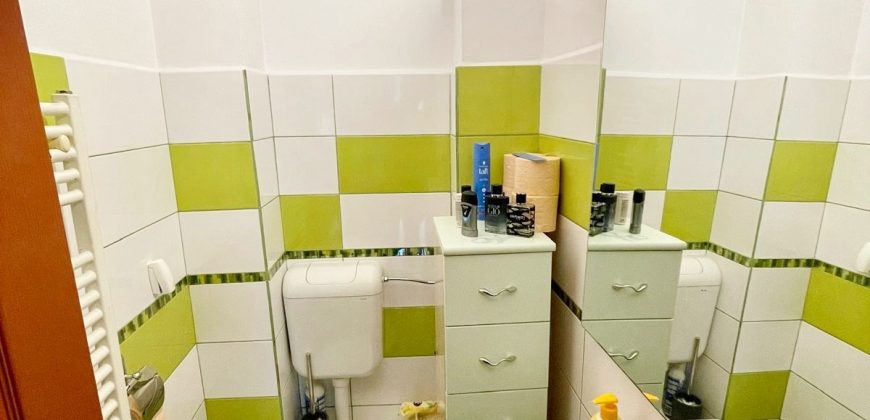Apartament 4 camere decomandat, etaj 3, finisat, mobilat, utilat, CETATE!