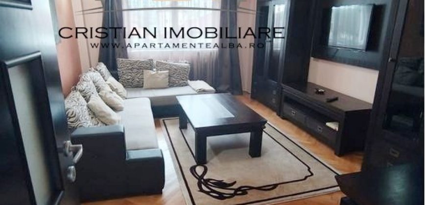 Apartament 3 camere decomandat, etaj 2, mobilat, utilat, zona Centru !
