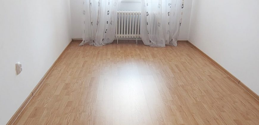 Apartament 3 camere decomandat, finisat, bloc de caramida !
