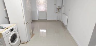Apartament 2 camere decomandat, Parter cu balcon, finisat complet, Cetate-Piata !
