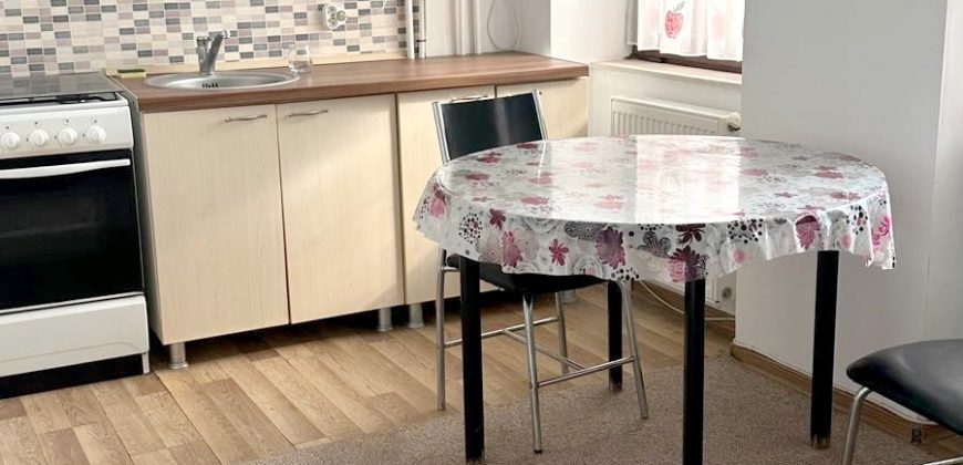 Apartament 2 camere, 90 mp, la casa, partial mobilat, Centru