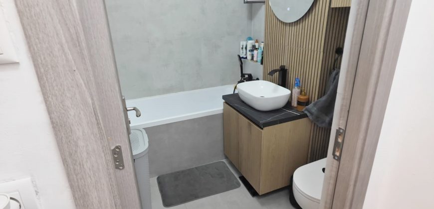 Apartament 3 camere decomandat Cetate, etaj 2, finisat complet, mobilat, utilat!