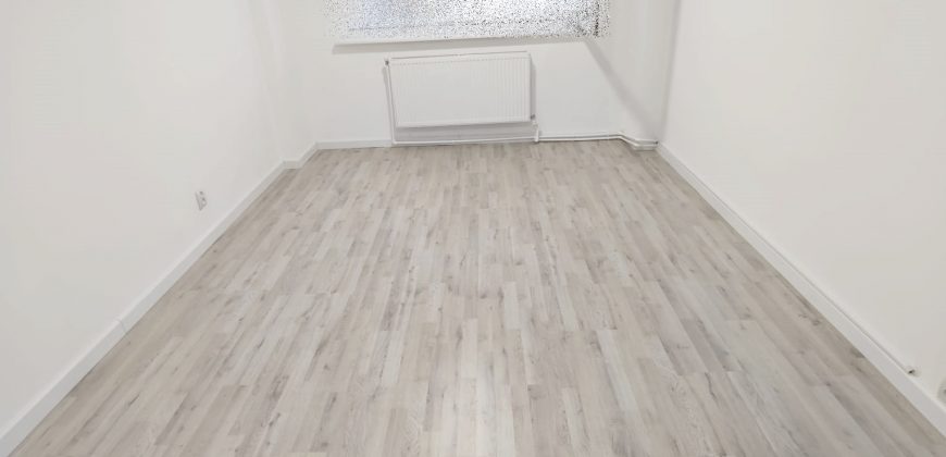 Apartament 2 camere decomandat, Parter cu balcon, finisat complet, Cetate-Piata !