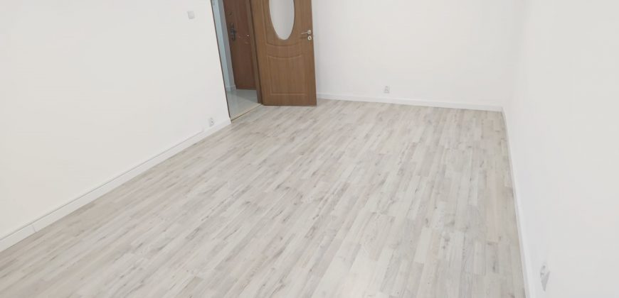 Apartament 2 camere decomandat, Parter cu balcon, finisat complet, Cetate-Piata !