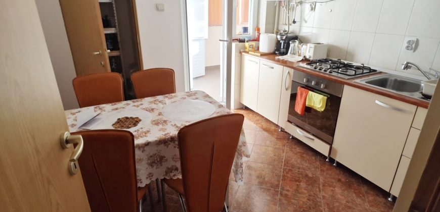 Apartament 3 camere decomandat, etaj 1, mobilat, utilat,bloc nou, Cetate-TOLSTOI !