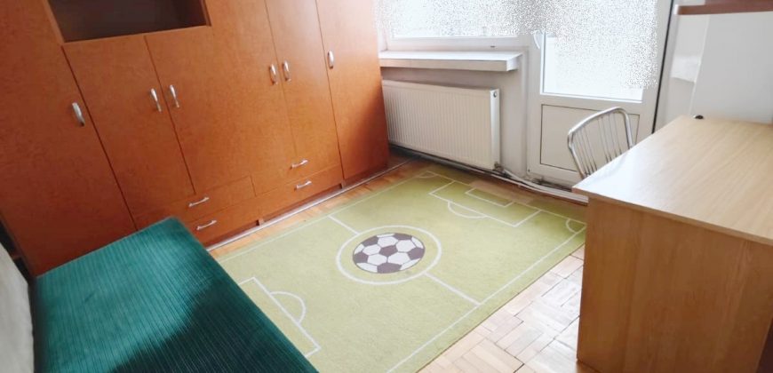 Apartament 2 camere decomandat, etaj 3, Cetate-Bulevard !