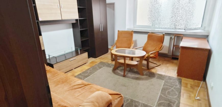 Apartament 2 camere decomandat, etaj 3, Cetate-Bulevard !
