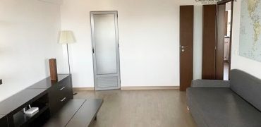 Garsoniera , 41 mp ,etaj intermediar, finisata, mobilata,utilata, Centru!