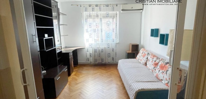 Apartament 4 camere decomandat, etaj 3, mobilat, utilat, Cetate !