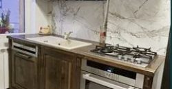 Apartament 2 camere , etaj 3, finisat, mobilat, utilat, zona Centru!