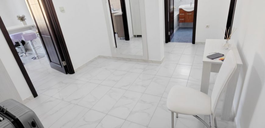 Apartament 2 camere decomandat, etaj 1, bloc nou, mobilat, utilat, Cetate!