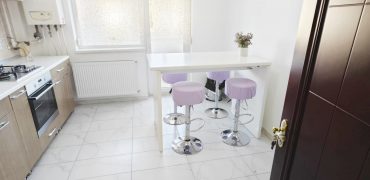 Apartament 2 camere decomandat, etaj 1, bloc nou, mobilat, utilat, Cetate!