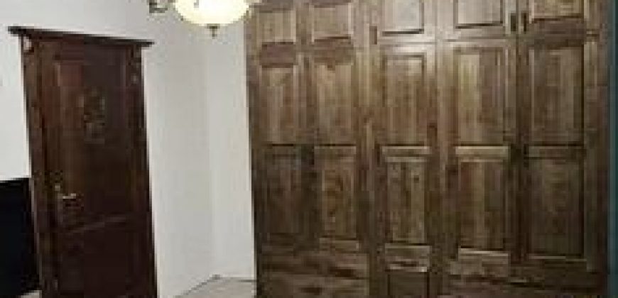 Apartament 2 camere , etaj 3, finisat, mobilat, utilat, zona Centru!